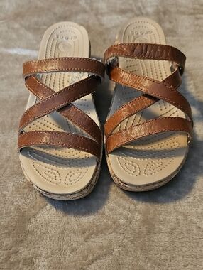 Crocs A-Leigh Leather Wedge Sandals | Size 9